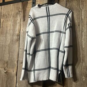 Beautiful medium sweater